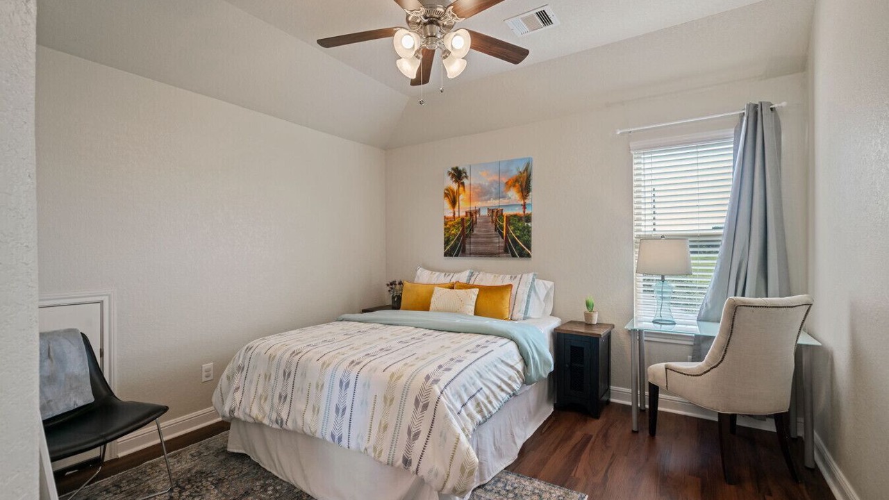 Photo of Bedroom in College Park