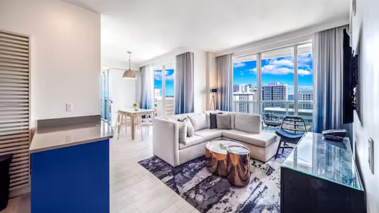 Photo of Livingroom in Central Beach