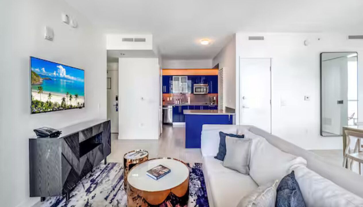 Photo of Livingroom in Central Beach
