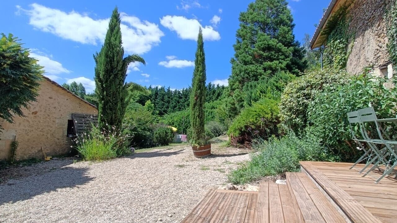 Photo of Outdoor in Lembras
