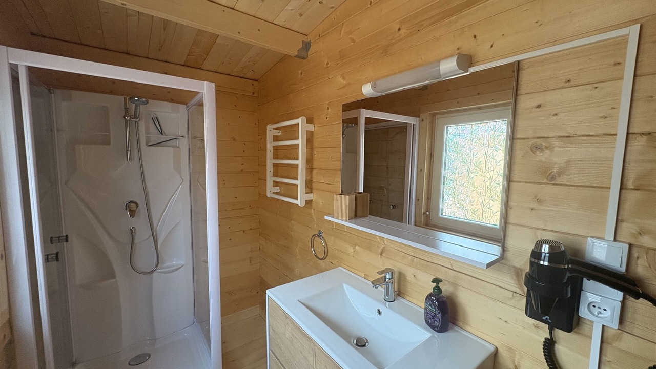 Photo of Bathroom in Boutenac