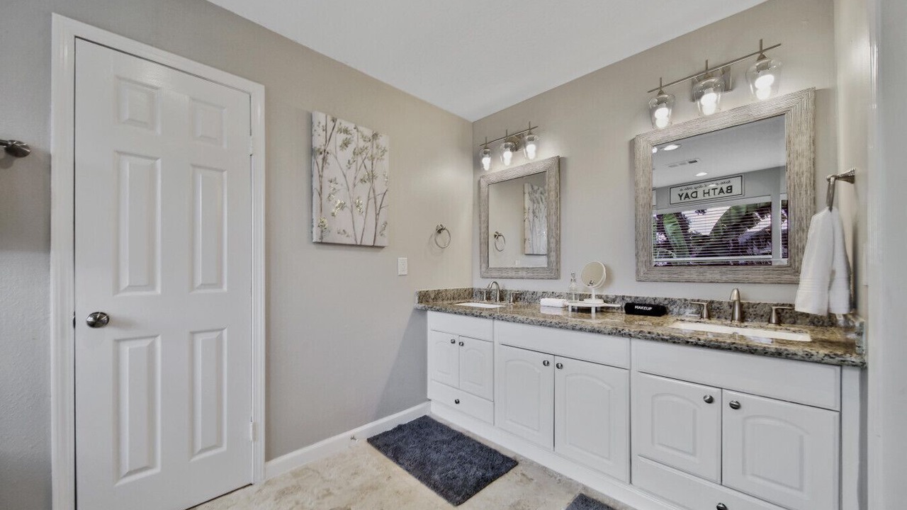 Photo of Bathroom in South Central Houston