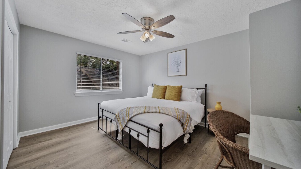 Photo of Bedroom in South Central Houston