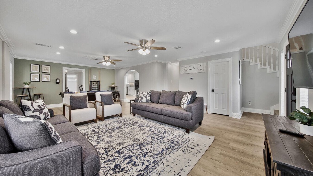 Photo of Livingroom in South Central Houston