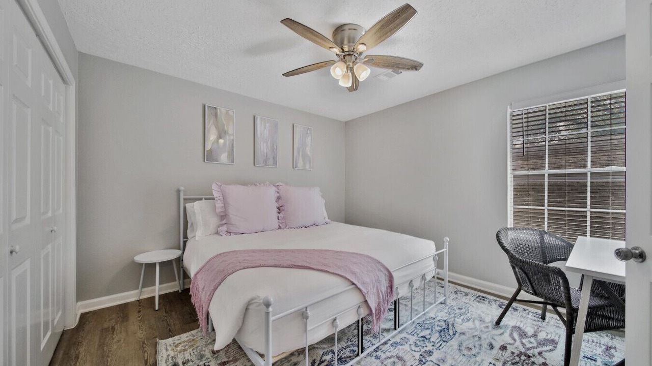 Photo of Bedroom in South Central Houston