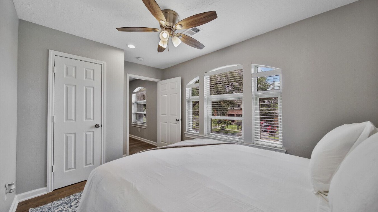 Photo of Bedroom in South Central Houston
