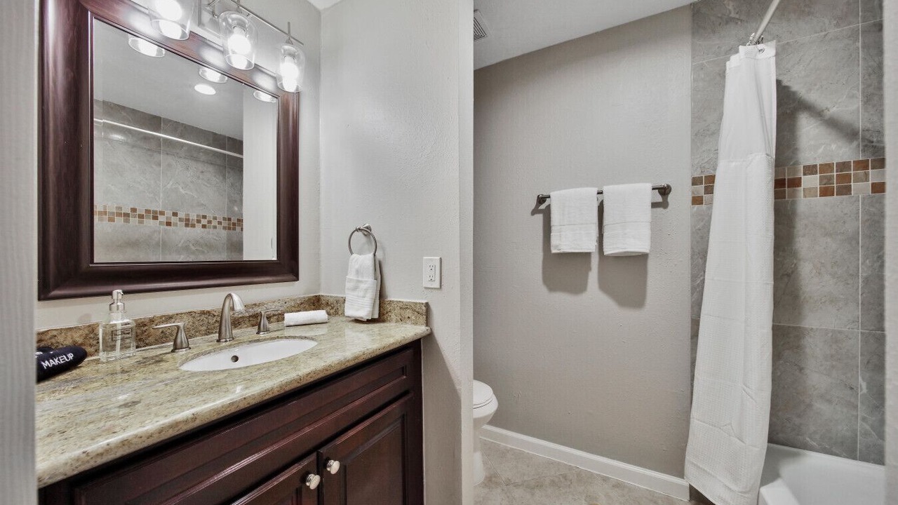 Photo of Bathroom in South Central Houston