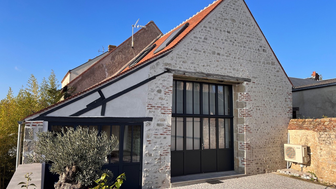 Photo of Outdoor in Checy