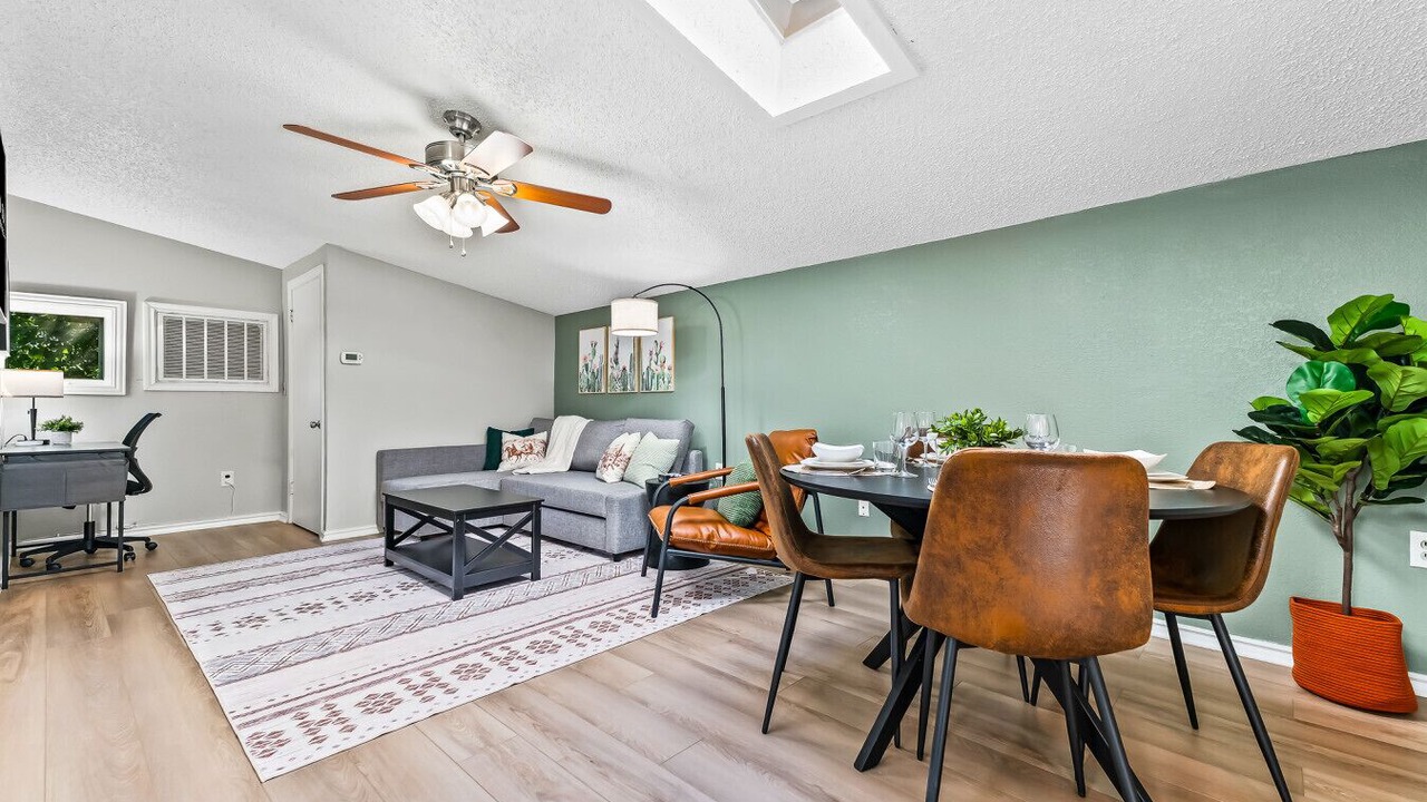 Photo of Livingroom in Irving