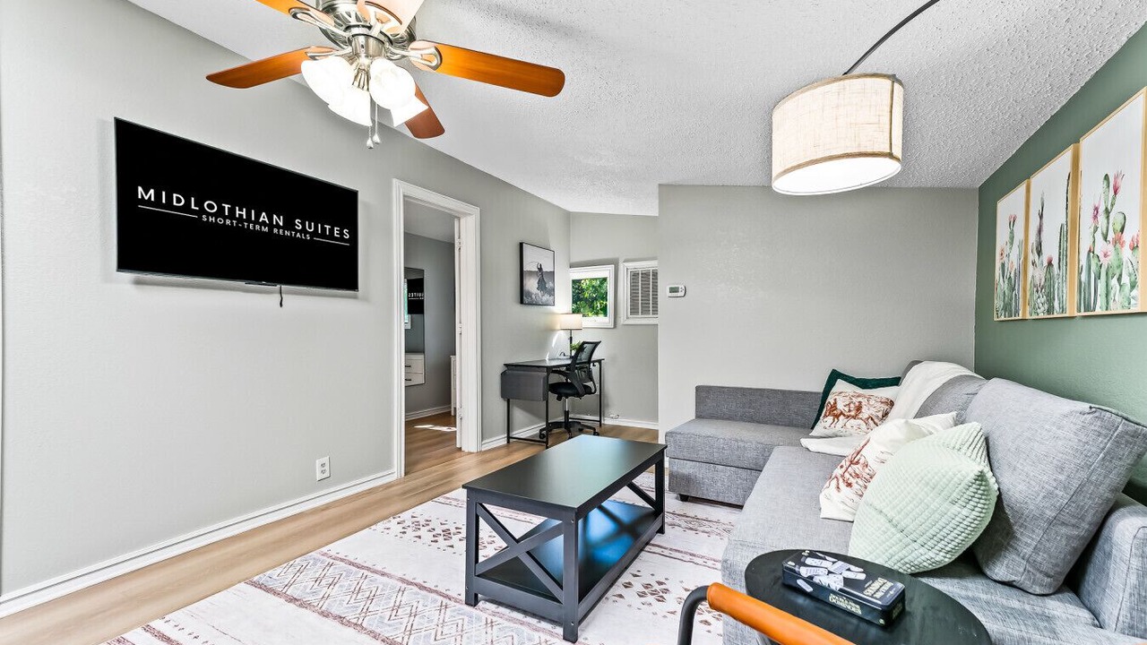 Photo of Livingroom in Irving