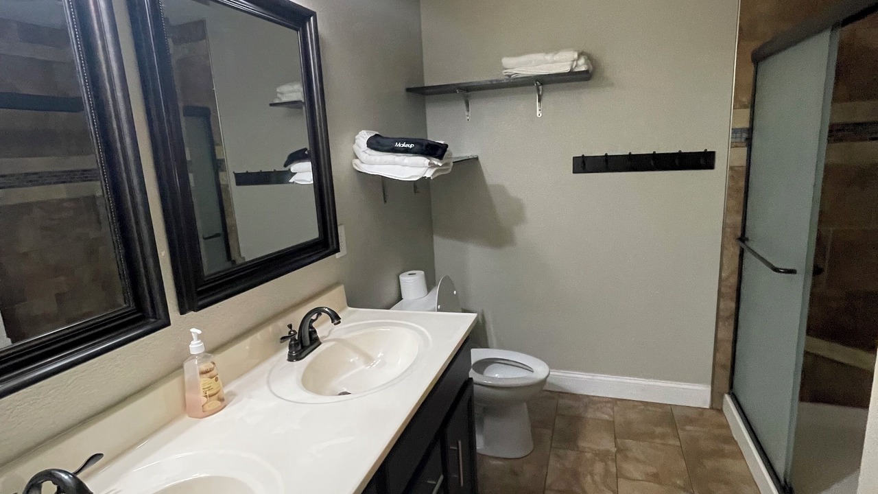 Photo of Bathroom in St. Robert