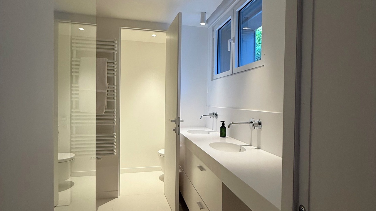 Photo of Bathroom in Le Pecq