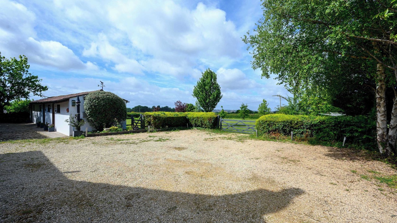 Photo of Others in Staple Hill