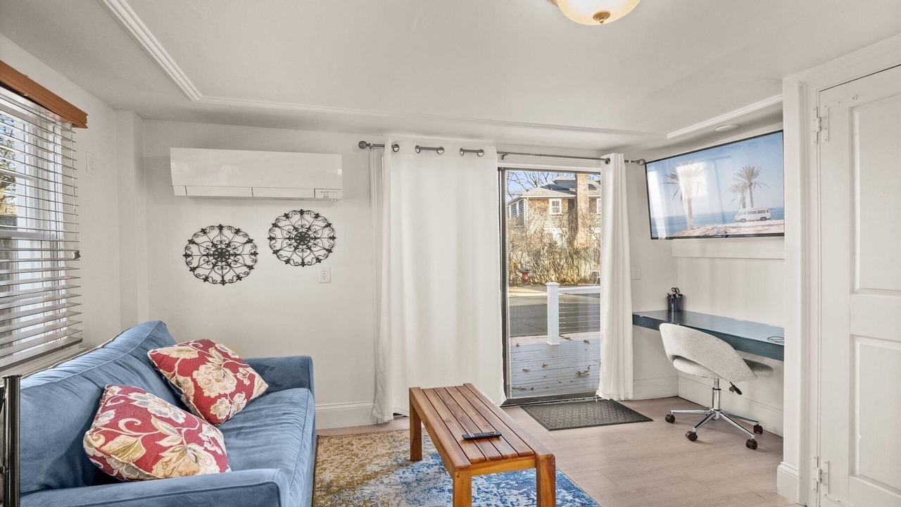 Photo of Livingroom in West Harwich