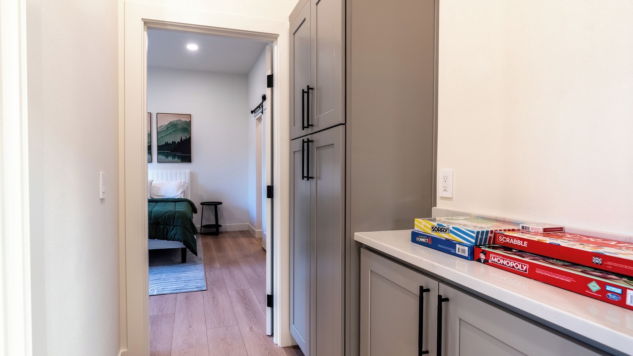 Photo of Bedroom in Amazon