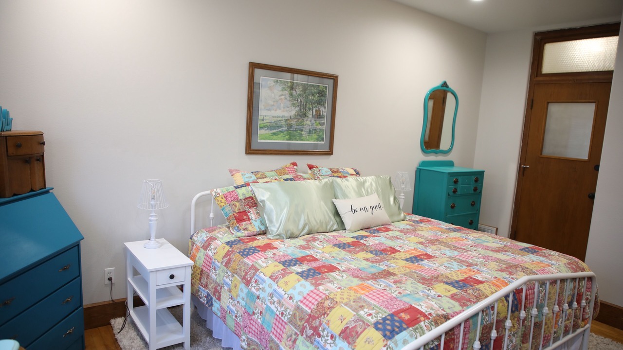 Photo of Bedroom in Oskaloosa