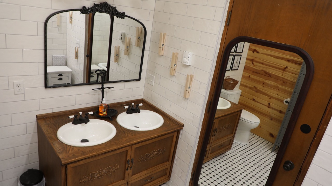 Photo of Bathroom in Oskaloosa