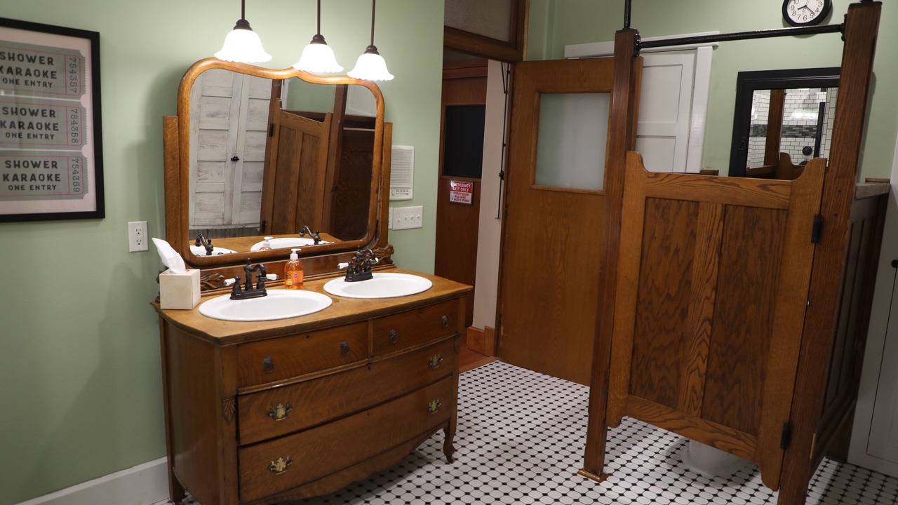 Photo of Bathroom in Oskaloosa