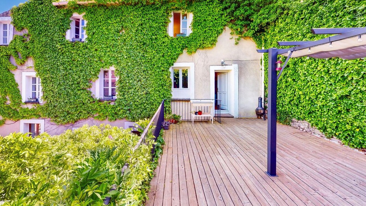 Photo of Patio Balcony in Saint-Martin-de-Castillon