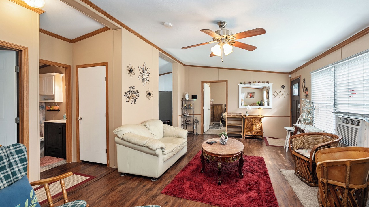 Photo of Livingroom in Coffee City