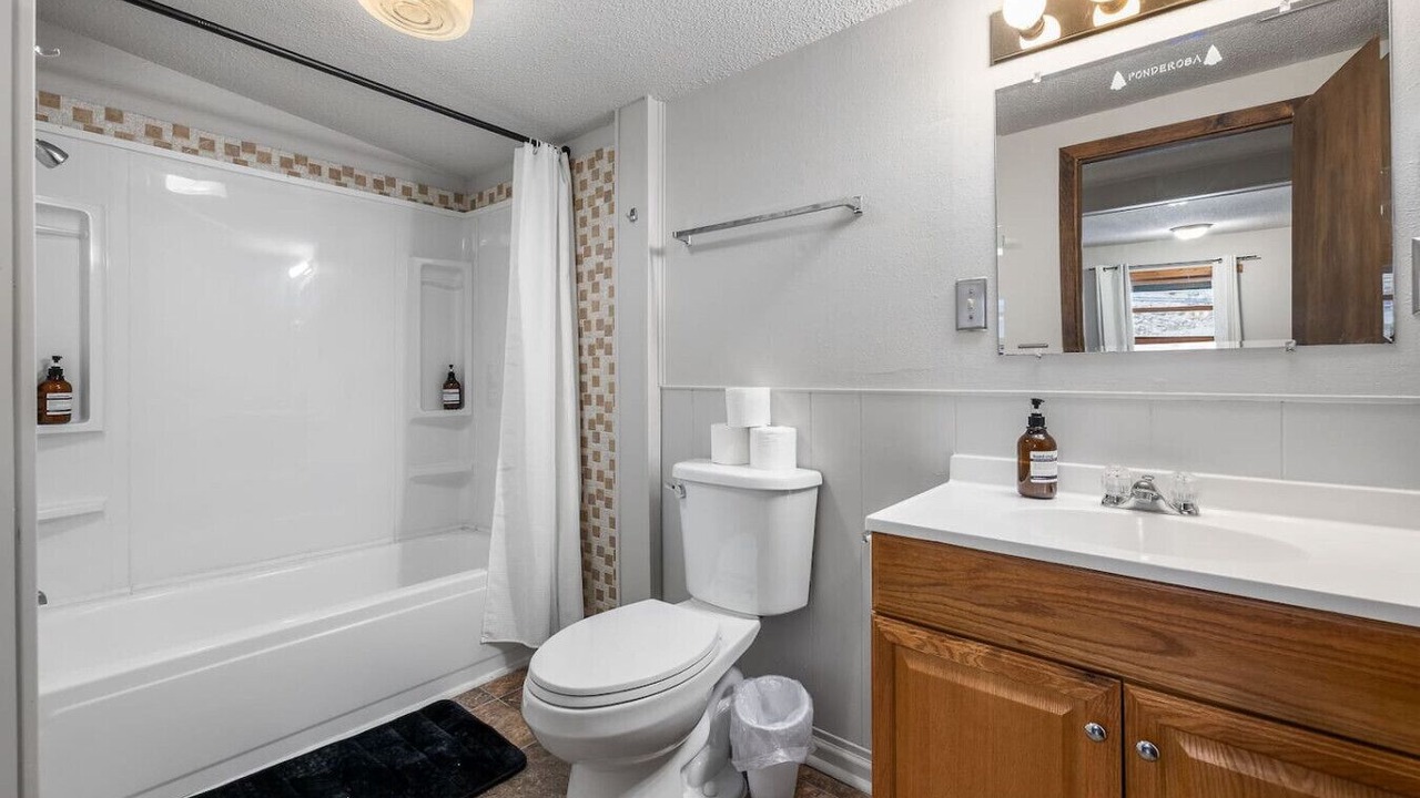 Photo of Bathroom in Deadwood