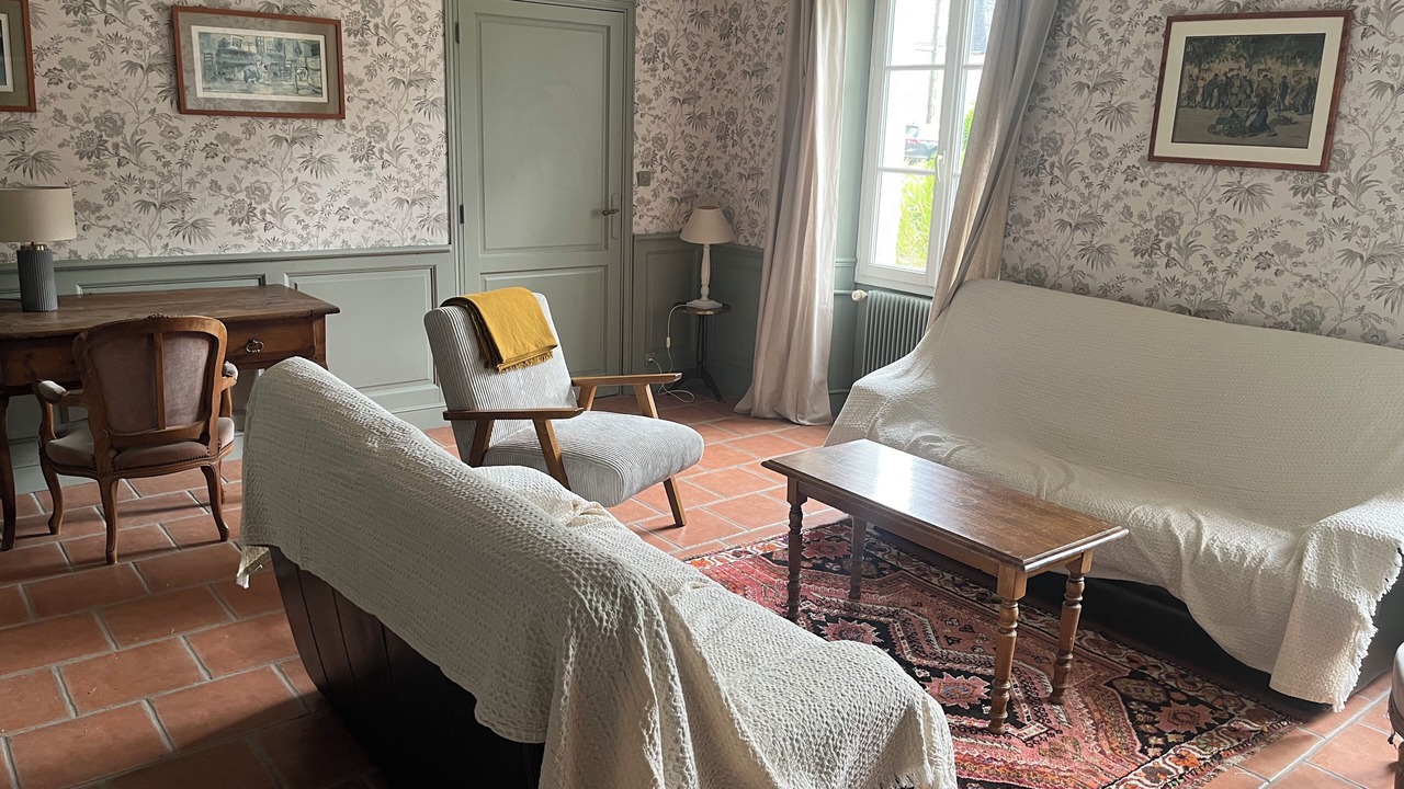Photo of Livingroom in Saint-Antoine-du-Rocher