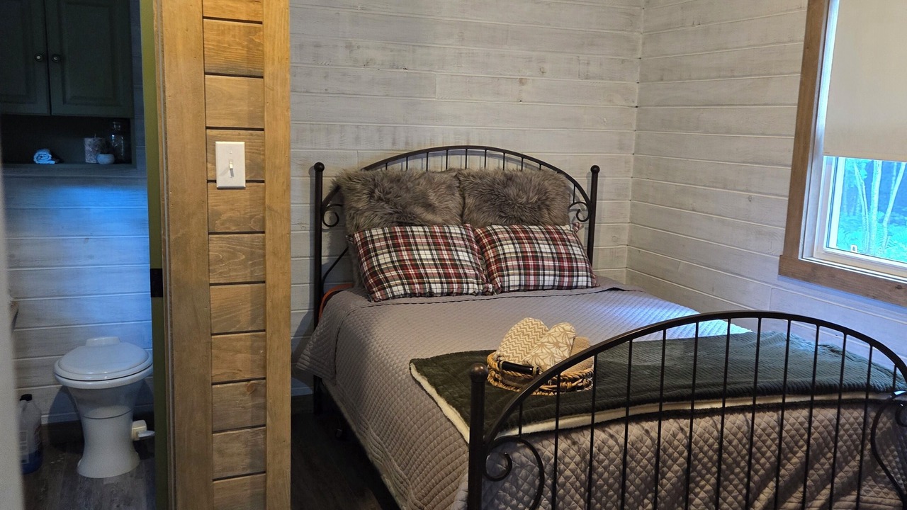 Photo of Bedroom in Gloucester County