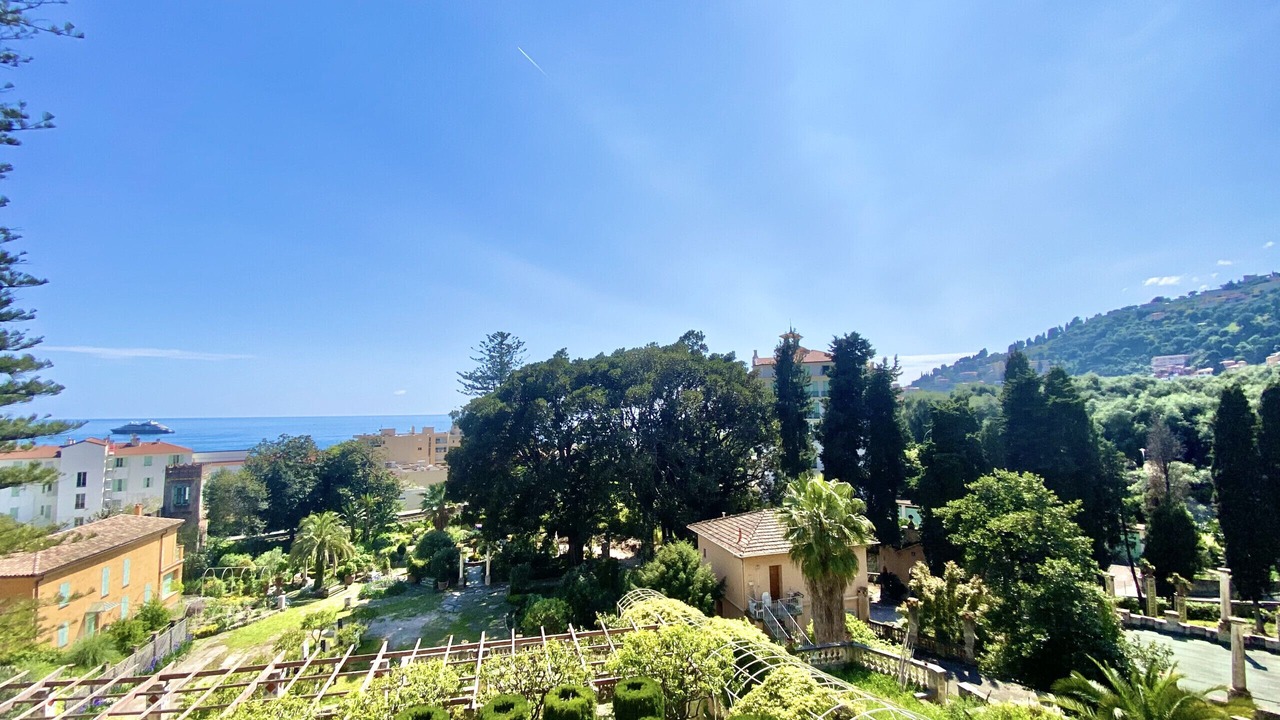 Photo of Others in Menton