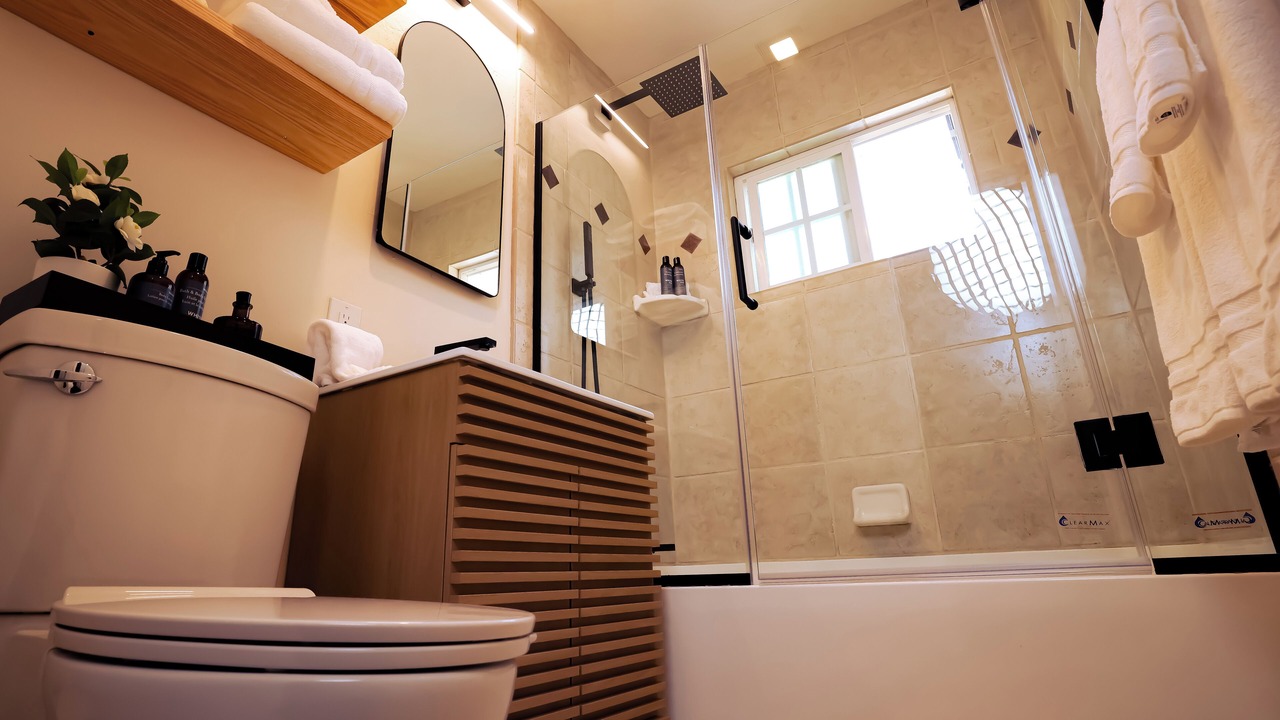 Photo of Bathroom in Winter Gardens
