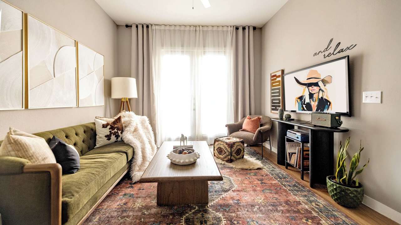 Photo of Livingroom in Tobin Hill
