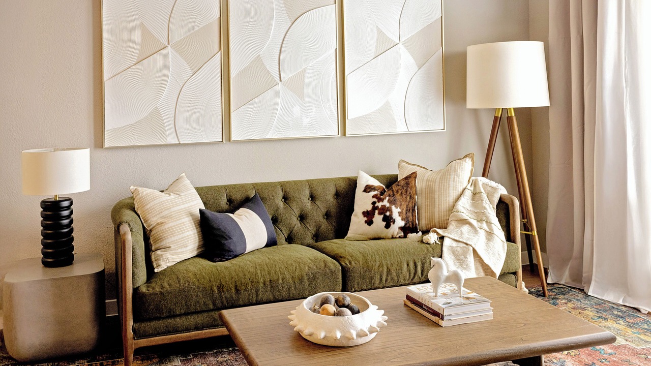 Photo of Livingroom in Tobin Hill