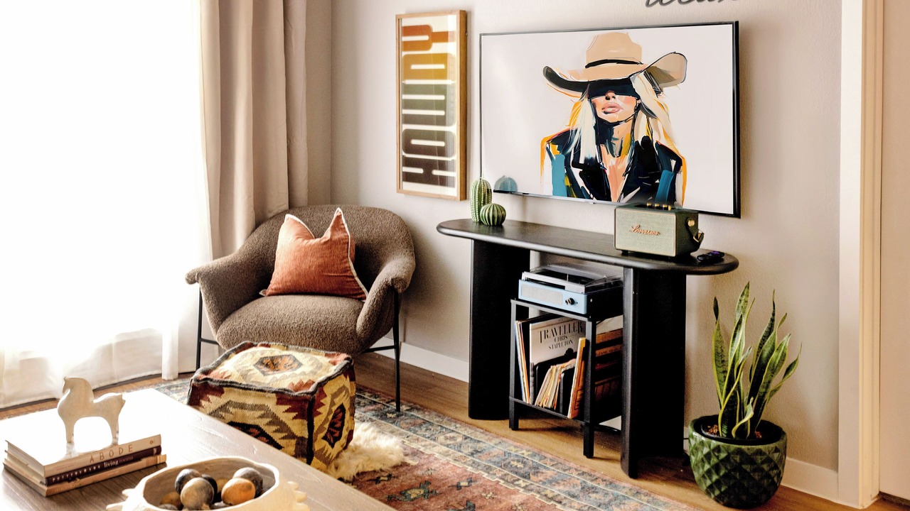 Photo of Livingroom in Tobin Hill