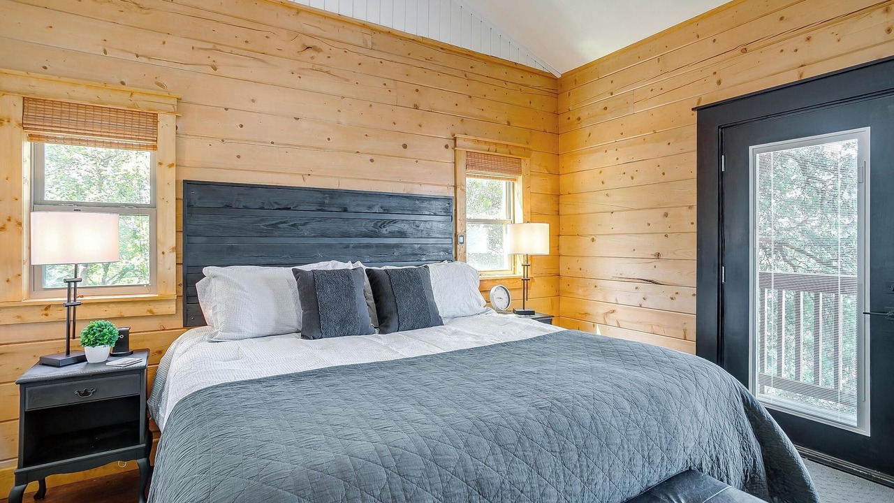 Photo of Bedroom in Dennis