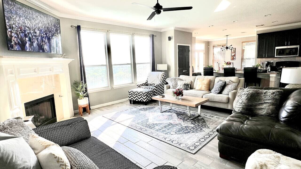 Photo of Livingroom in Stone Oak