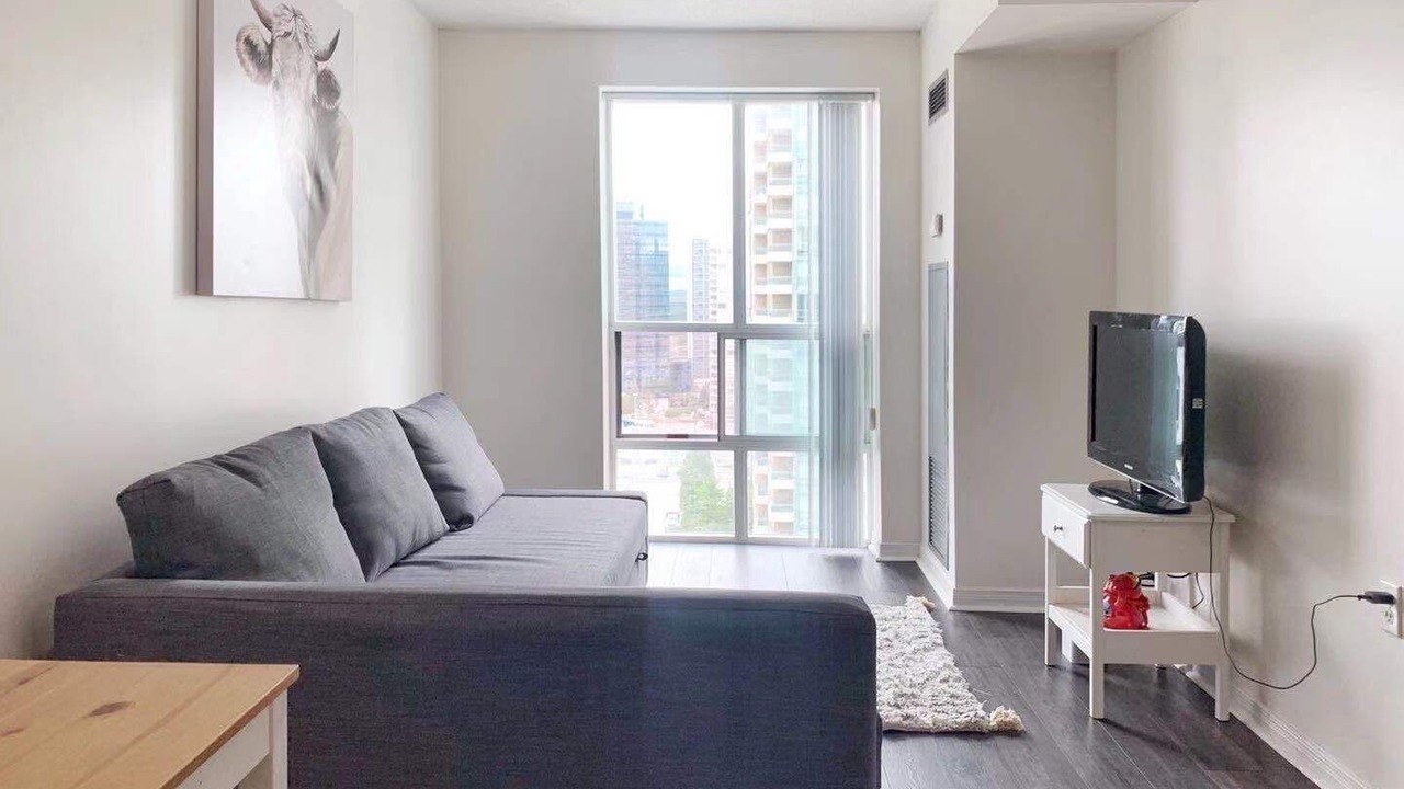 Photo of Livingroom in Newtonbrook