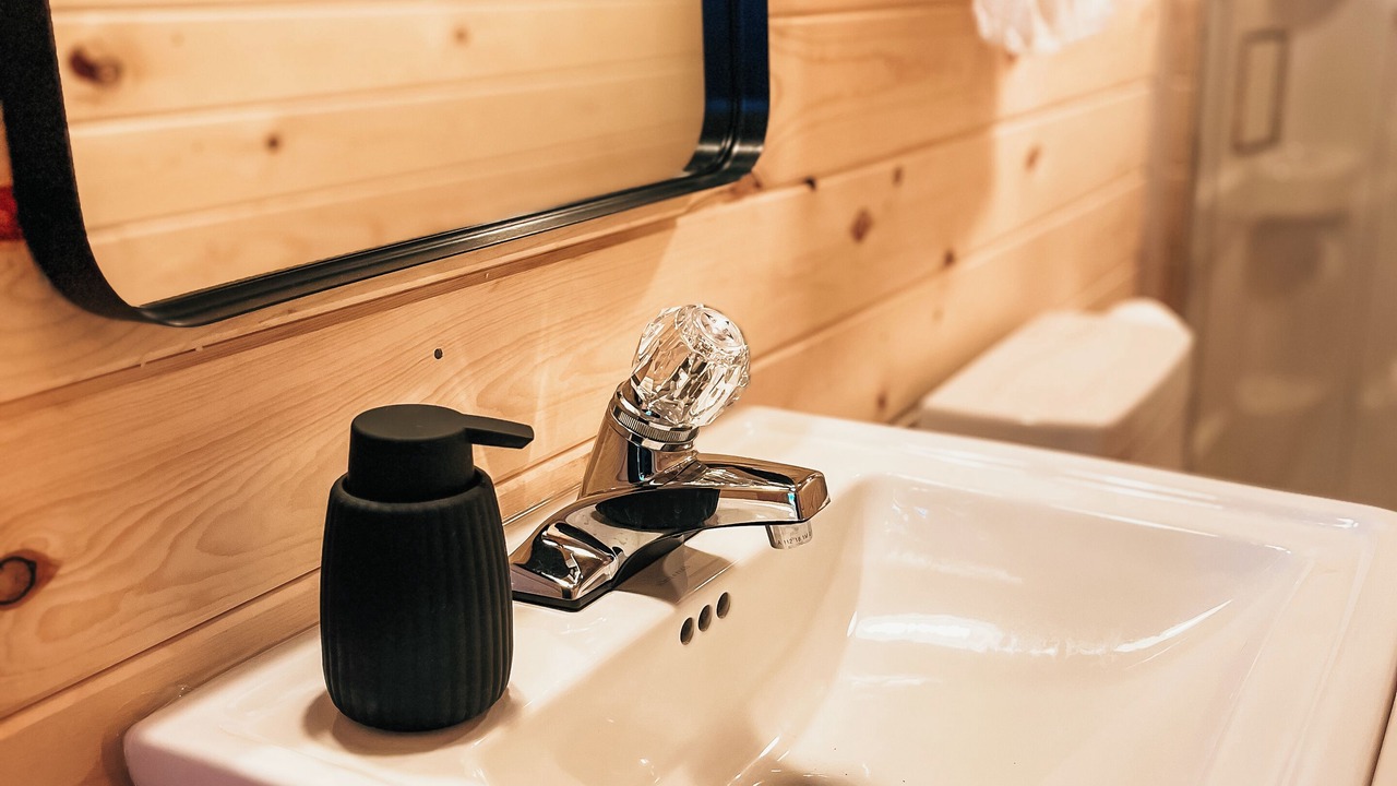 Photo of Bathroom in Iron Post