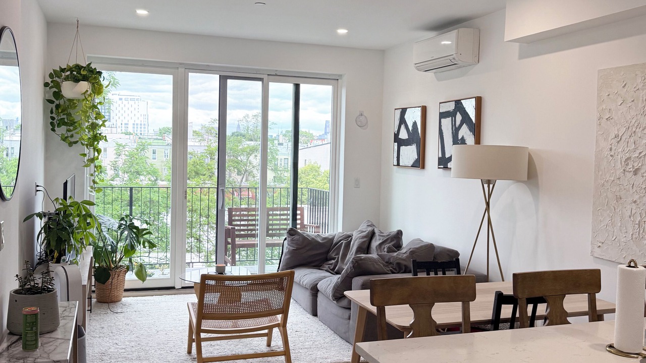 Photo of Livingroom in Bushwick