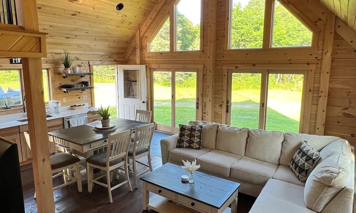 Photo of Livingroom in East Haven