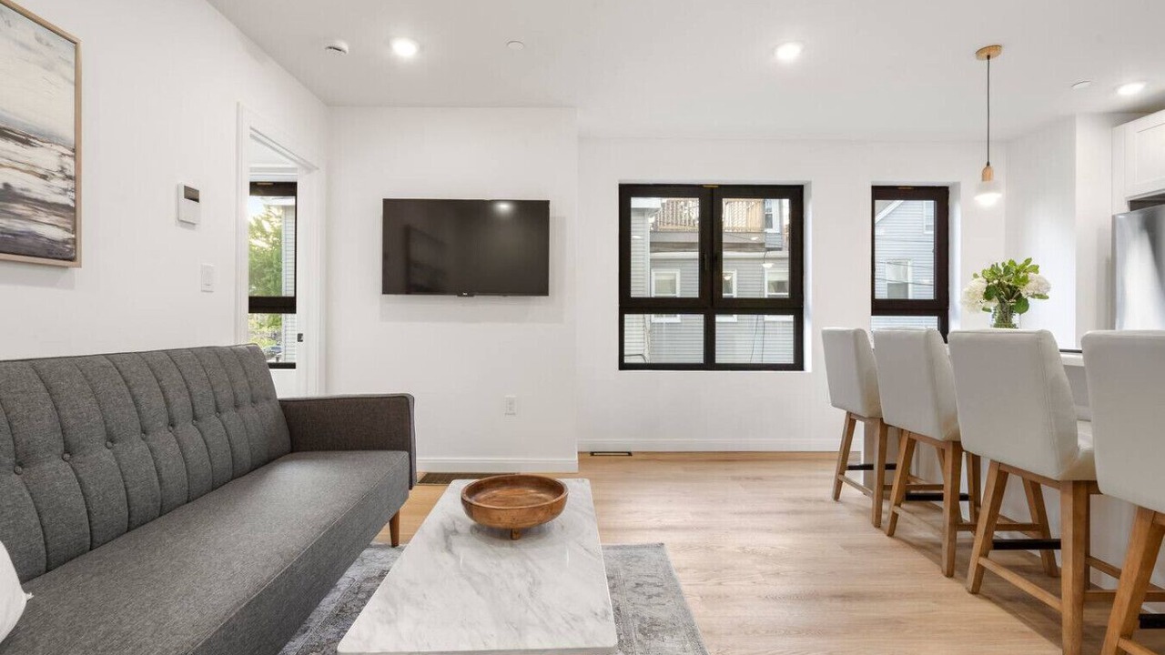 Photo of Livingroom in Jeffries Point