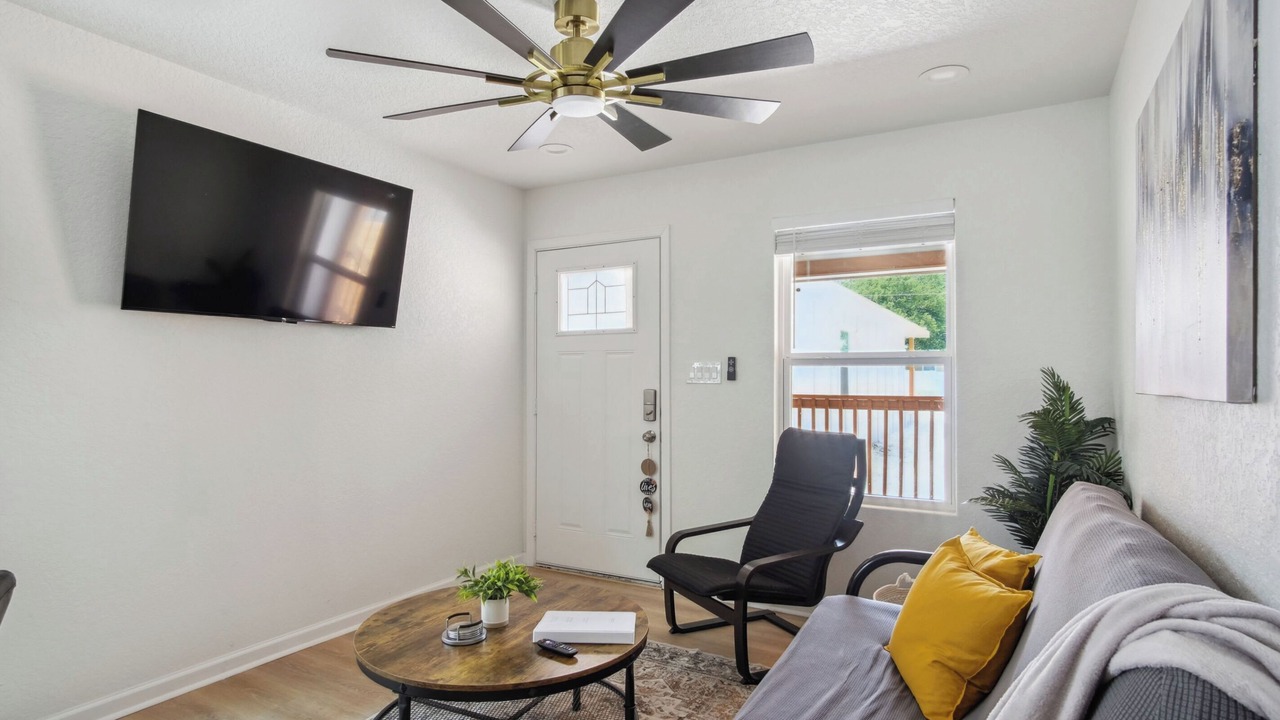 Photo of Livingroom in Denver Heights