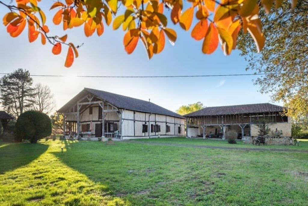 Photo of Outdoor in Lacquy