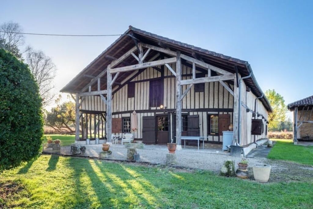 Photo of Outdoor in Lacquy