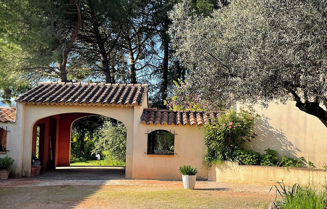 Photo of Outdoor in Saint-Maximin-la-Sainte-Baume