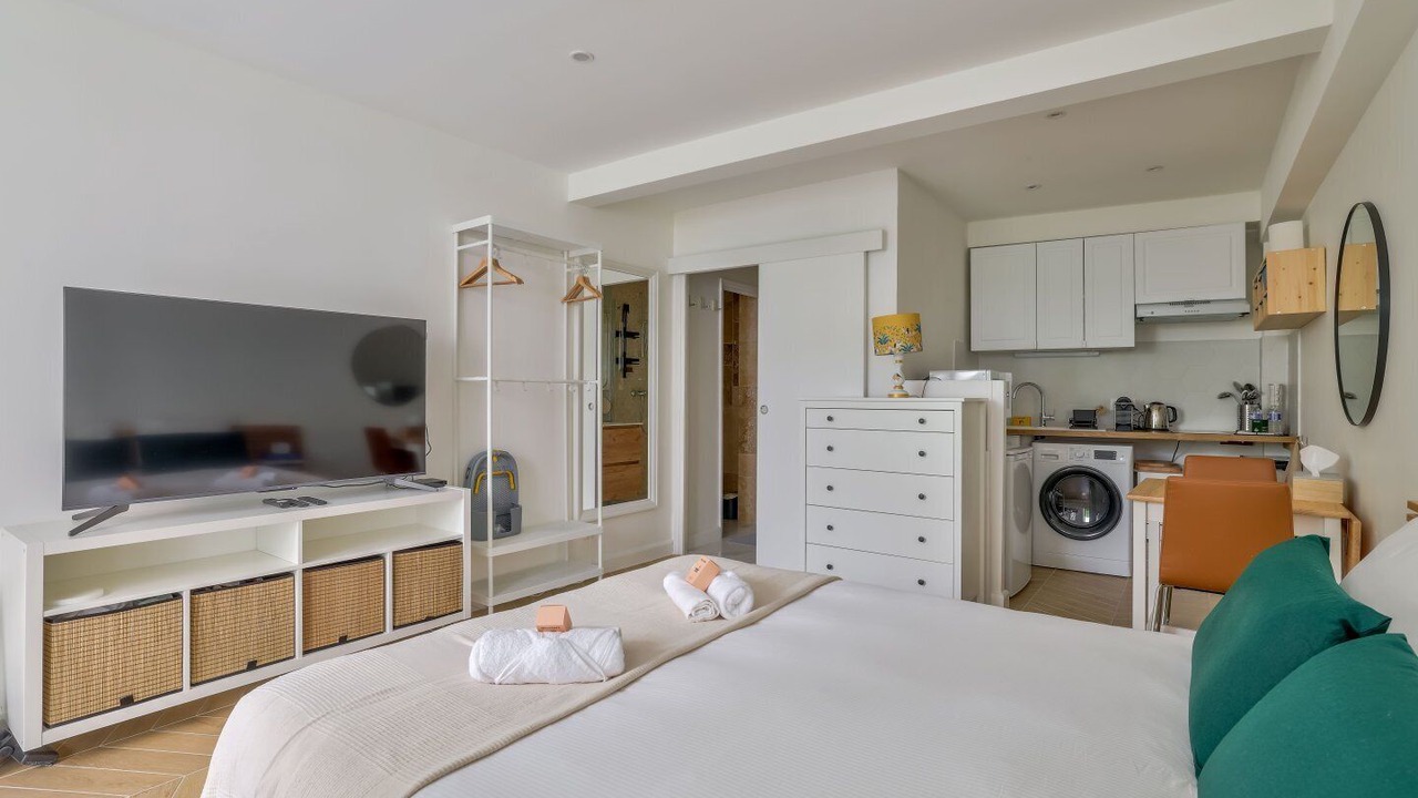 Photo of Bedroom in Montparnasse