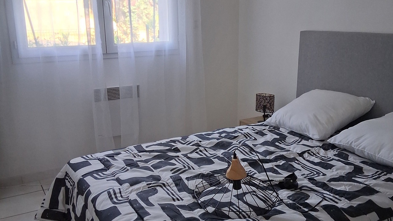 Photo of Bedroom in Piolenc