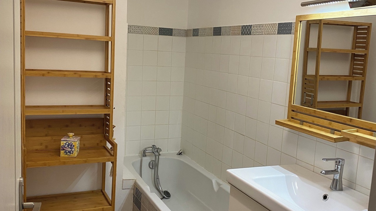 Photo of Bathroom in Mauguio