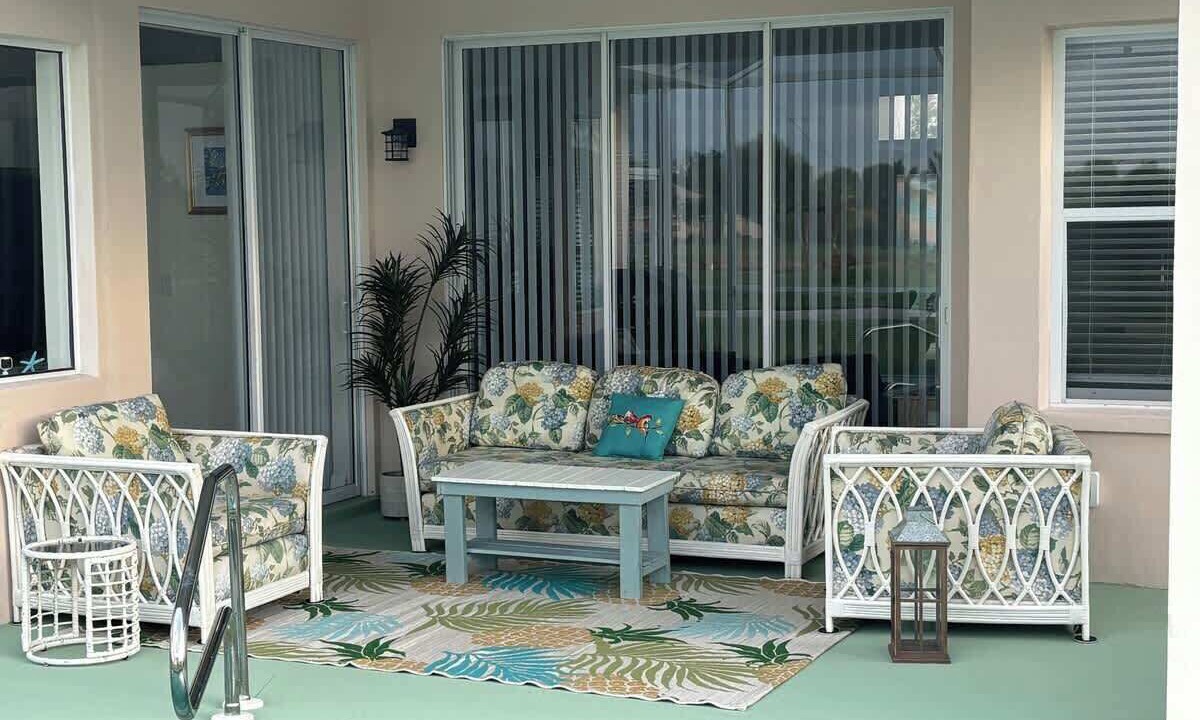 Photo of Patio Balcony in Long Meadow