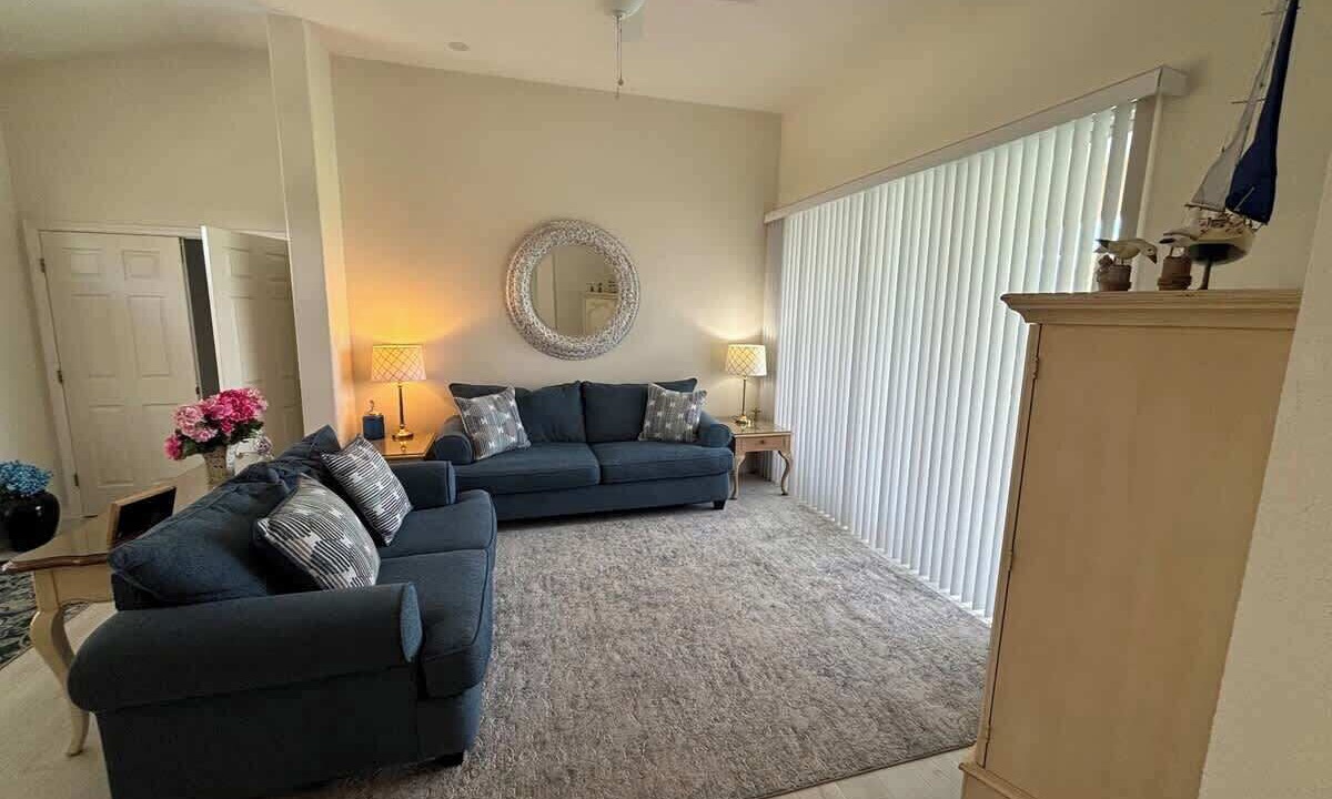 Photo of Livingroom in Long Meadow