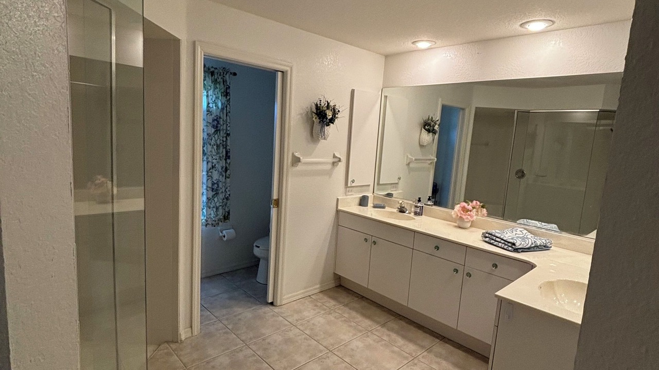Photo of Bathroom in Long Meadow