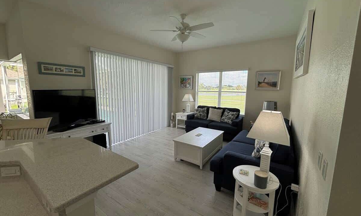 Photo of Livingroom in Long Meadow